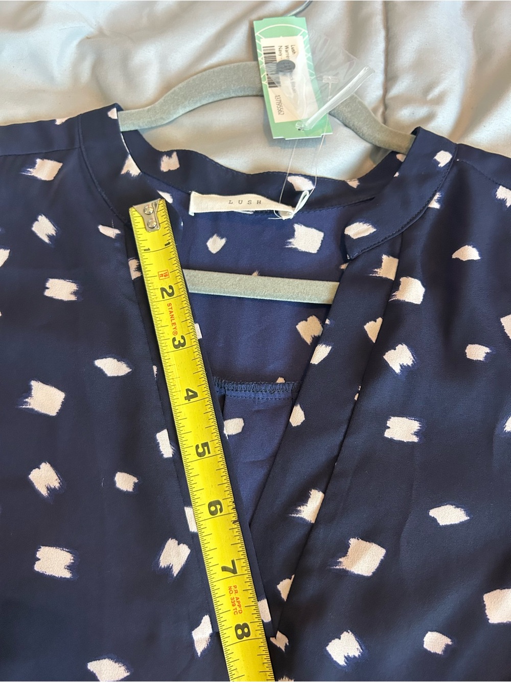 Lush 2X Navy V-Neck Spot Print Blouse - Picture 8 of 12